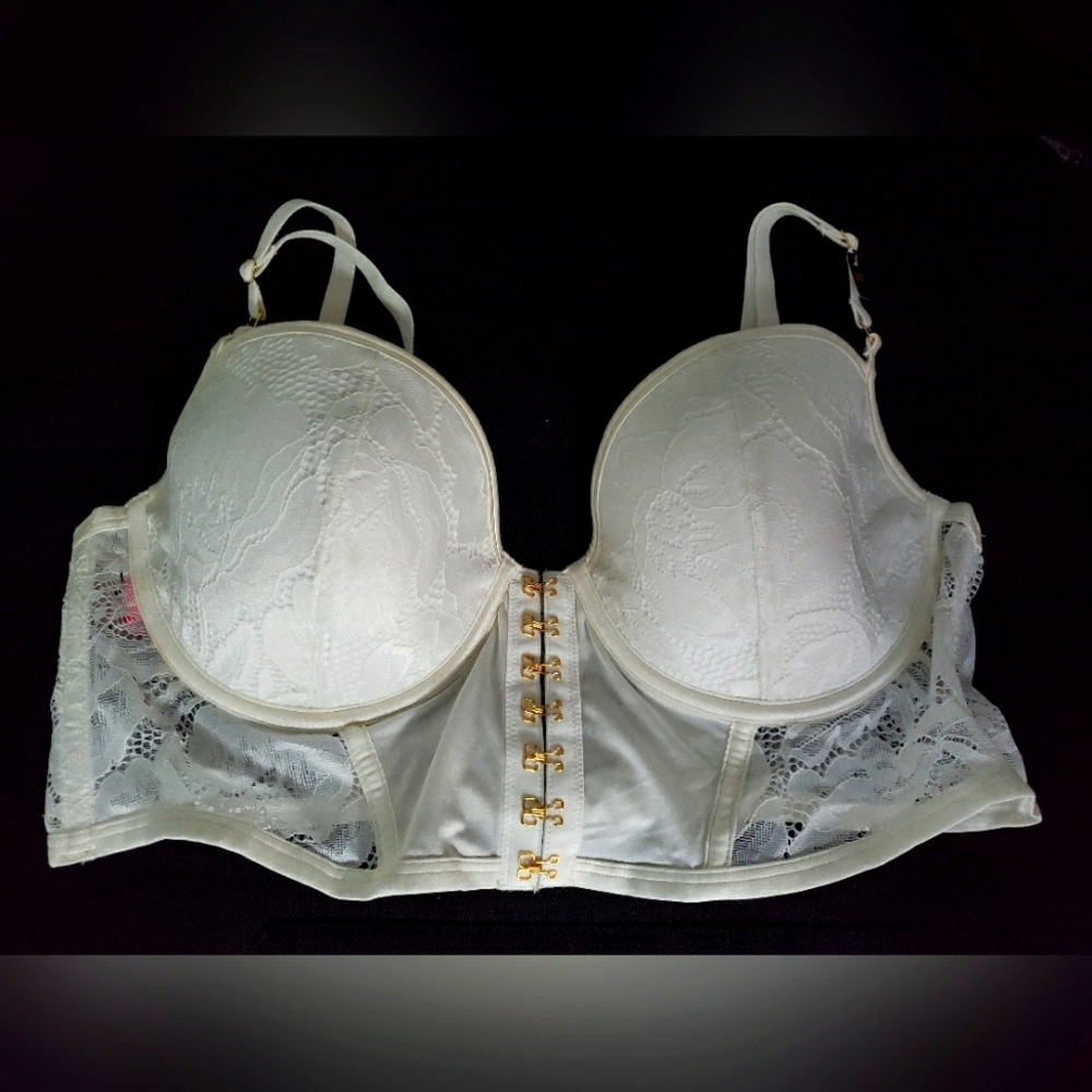 💖La Senza Lace Corset Bra 💕🤍